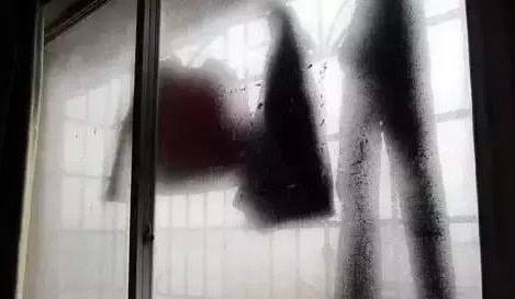 回南天衣物如何防潮?回南天墻上發(fā)霉怎么處理