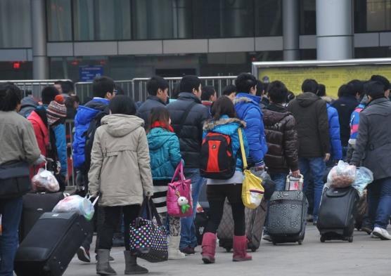 春運(yùn)返程車票怎么搶才搶到?每年有多少人參加春運(yùn)?