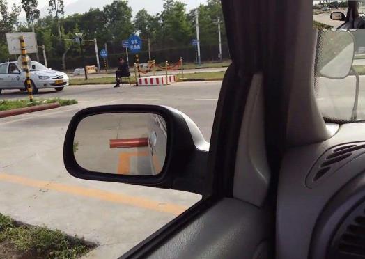 科目二掛了休息十天不練車是什么意思?科二掛三次了是緩緩還是繼續(xù)
