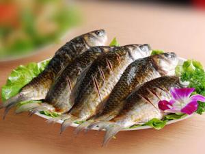 寶寶可以吃鯽魚嗎？寶寶吃鯽魚的做法