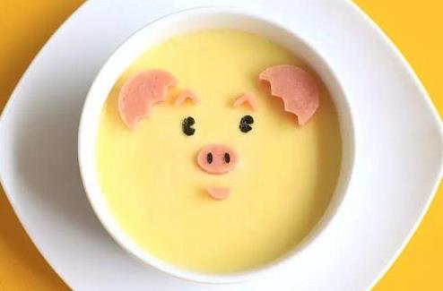 嬰兒添加輔食后應(yīng)該喝多少水?嬰兒添加輔食要注意什么?