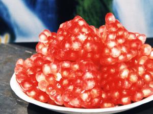 吃紅石榴會(huì)“養(yǎng)大”肌瘤嗎？純屬謠言