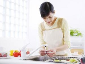 如何清除果蔬中的殘留農(nóng)藥？水果削皮能除農(nóng)藥嗎