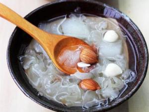 杏仁能吃多嗎？杏仁吃多了會怎樣