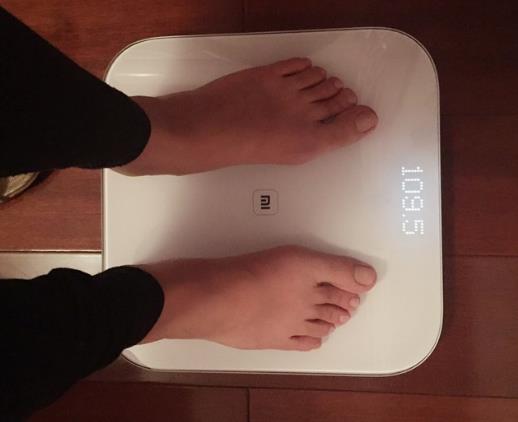 體重秤要看第幾次才準(zhǔn)?體重秤用久了會偏重還是偏輕?