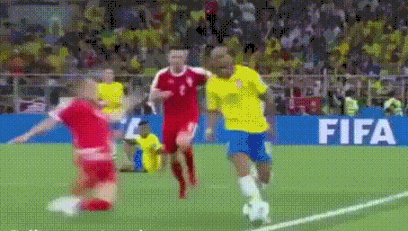 內(nèi)馬爾滾(Neymar Rolling)是什么意思?眾名宿皆痛批其假摔 遭球迷惡搞