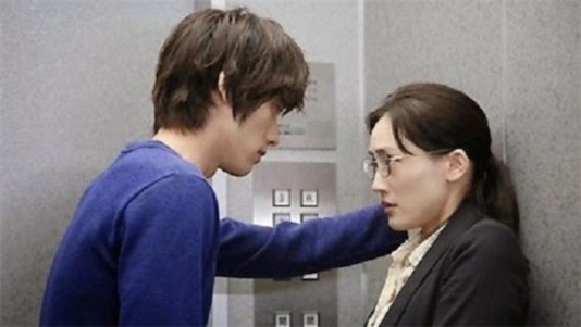 壁咚是什么意思什么梗 男生壁咚女生的條件和方法