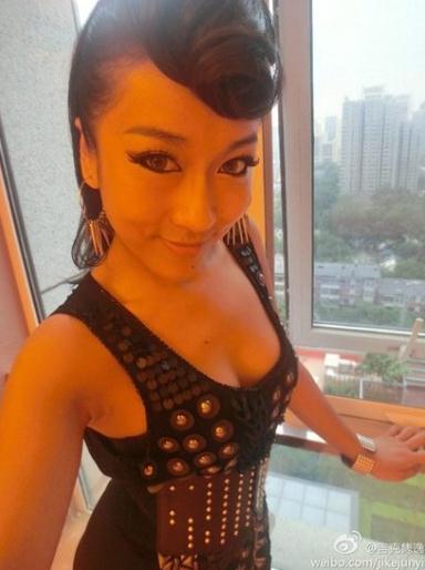 吉克雋逸個人資料,吉克雋逸大量夜店照片,中國好聲音吉克雋逸被爆造假
