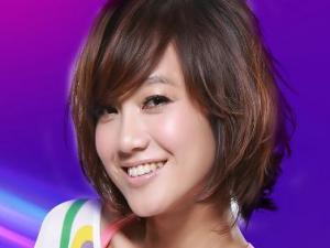 朱丹個(gè)人資料圖片，如歌女人獻(xiàn)唱《女人如歌》