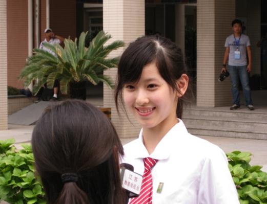 奶茶mm章澤天個人資料圖片,為什么叫奶茶妹妹,清華大學(xué)奶茶妹妹章澤天