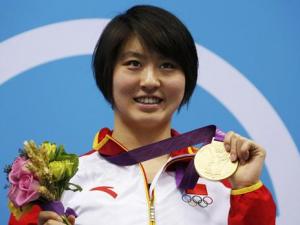 倫敦奧運(yùn)中國(guó)第17金 女子200米蝶泳焦劉洋奪冠