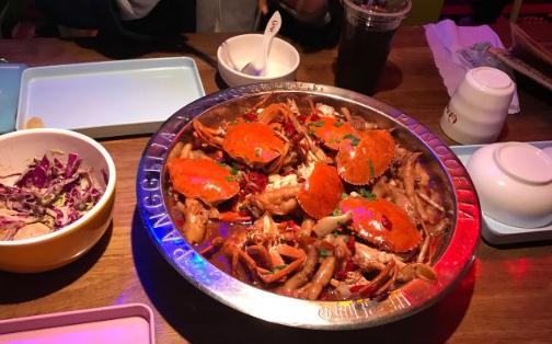 胖哥倆肉蟹煲死蟹當(dāng)活蟹賣怎么回事 胖哥倆為什么會(huì)出名