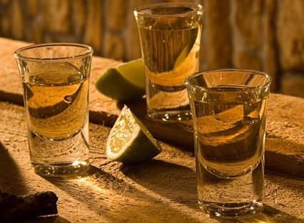 痛風病人不能吃什么食物？高尿酸血癥與痛風的關(guān)系
