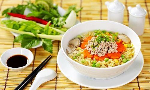 常吃泡方便面好嗎？經(jīng)常吃方便面的危害