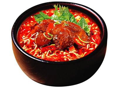 怎么固定泡面蓋紙？巧妙固定泡面蓋紙的方法