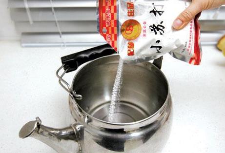 電熱水壺怎么除垢？電熱水壺除垢方法