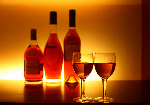 怎么開紅酒？沒有開瓶器怎么開紅酒？