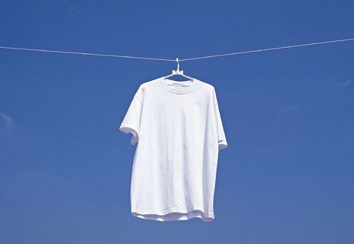白衣服發(fā)黃怎么辦？如何防止衣服發(fā)黃
