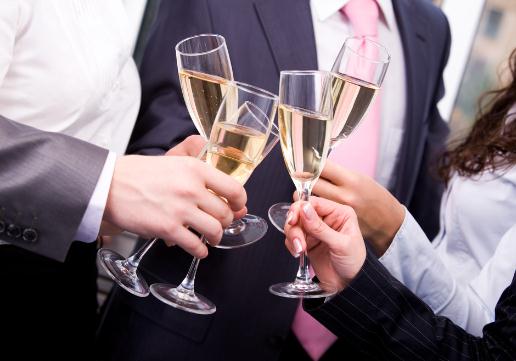 節(jié)假日聚會喝酒需注意：健康飲酒每天飲酒量不超過20克酒精