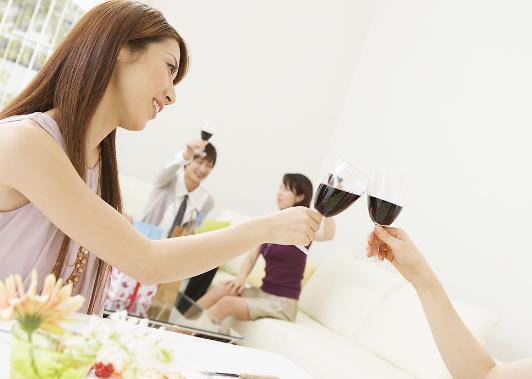 喝醉了怎么解酒？喝酒前中后吃什么解酒？解酒醒酒的最快最好方法