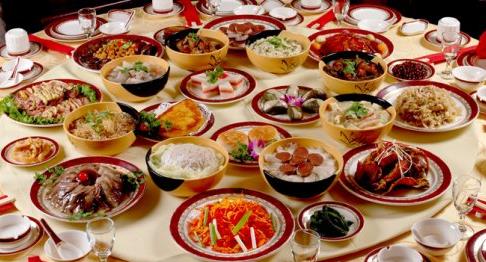 春節(jié)飲食勿貪嘴，科學(xué)飲食避免“三多一少”