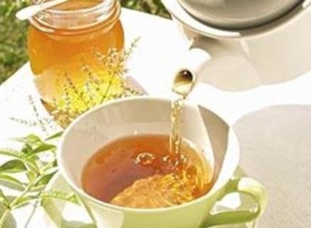 喝蜂蜜水有什么好處？蜂蜜水的作用與功效