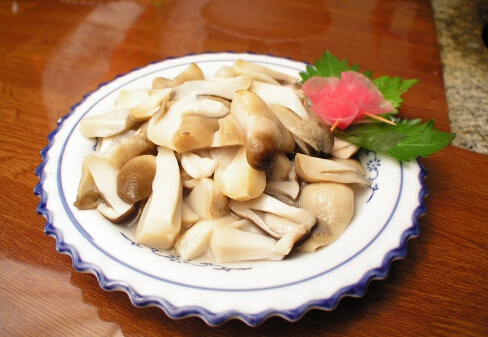 如何挑選草菇？草菇的貯存方法