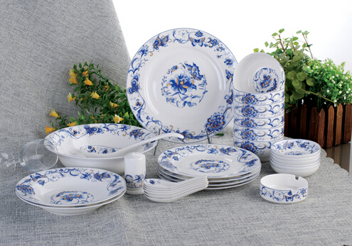 如何選購(gòu)陶瓷餐具？使用陶瓷餐具的注意事項(xiàng)