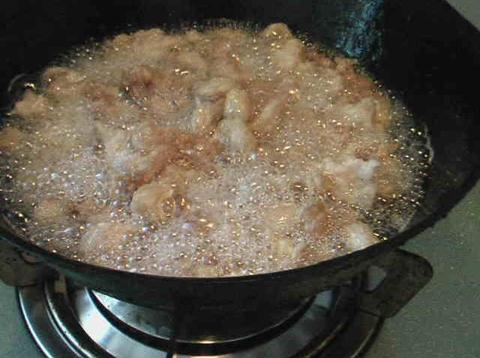 豬油怎么熬制？怎樣熬制出香白的豬油