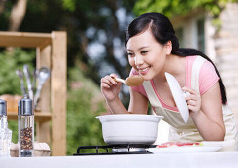 炒前腌制牛肉時加點糖-怎樣炒牛肉才嫩？