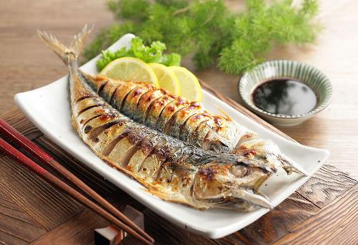 怎樣煎魚不粘鍋？煎魚怎么做好吃