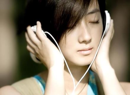 經(jīng)常戴耳機(jī)好嗎？長(zhǎng)時(shí)間戴耳機(jī)有什么危害