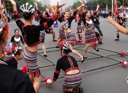 黎族有什么風(fēng)俗習(xí)慣？中國少數(shù)民族黎族的來歷習(xí)俗