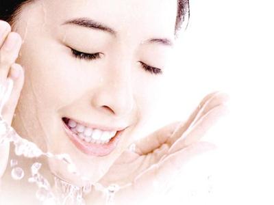 干性皮膚怎么保養(yǎng)？干性皮膚用什么護膚品保濕補水