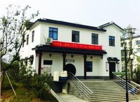 蘇州豪華公廁似別墅，造價100萬元，配置五星級有電梯，專設(shè)環(huán)衛(wèi)工休息處。