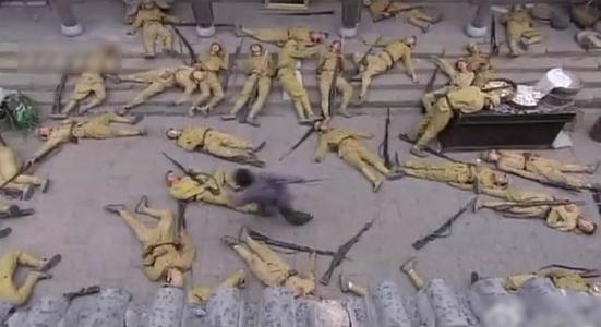 史中鵬網(wǎng)絡(luò)走紅，群眾演員扮日本兵一天“死”八次，想演八路軍