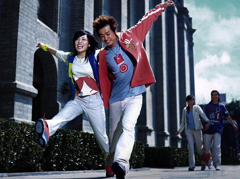 熱戀中的女孩兒有什么表現(xiàn)？熱戀中女孩的十大表現(xiàn)行為