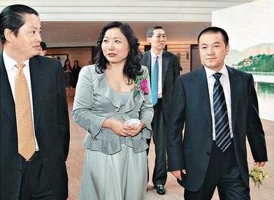 龍湖地產(chǎn)主席吳亞軍離婚，碧桂園楊惠妍晉升女首富