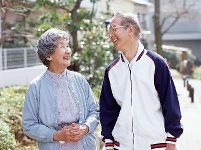 老年人“高樓綜合征”如何調(diào)節(jié)？要增加人際交往