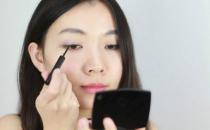 完美出行眼線很重要！眼妝的畫法