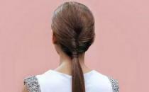 中分怎么扎發(fā)才好看？氣質(zhì)范盤發(fā)DIY