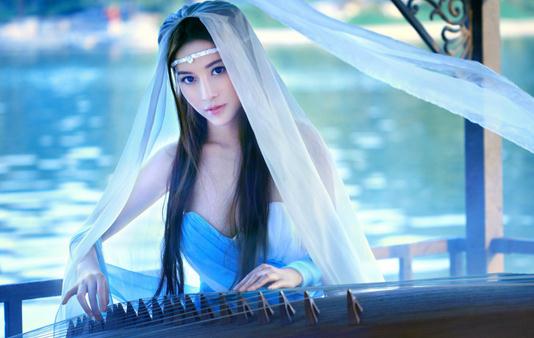 頭發(fā)毛躁打結(jié)？教你如何收拾亂發(fā)！