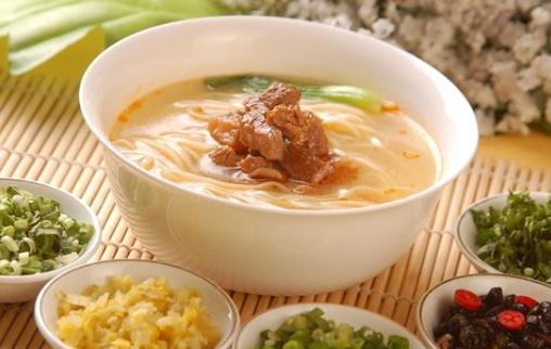 宵夜吃什么才不會(huì)胖？健康夜間小零食