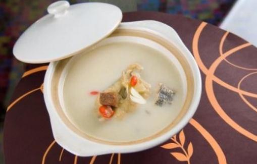 滋補(bǔ)女性的湯品：十全大補(bǔ)湯的做法