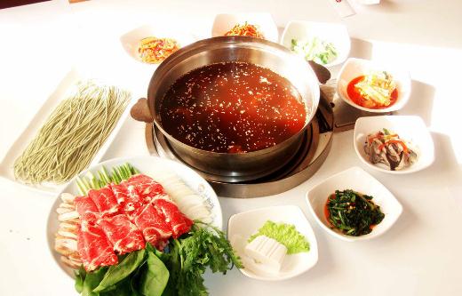 火鍋底料怎么做？火鍋吃什么菜好？