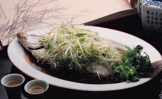 吃清蒸魚有什么好處？清蒸魚怎么做？