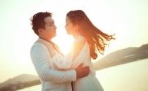 女人愛上男人會有什么表現(xiàn)？