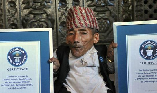 世界上最矮成人男子去世，享年75歲
