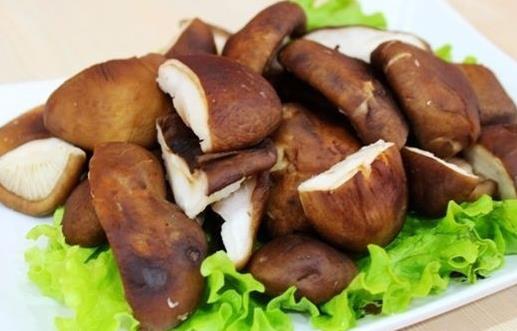蘑菇養(yǎng)顏功效佳 盤點(diǎn)7種不同類型蘑菇的功效