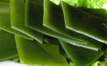 冬季嘴唇干裂吃什么好？防嘴唇干裂的食物推薦